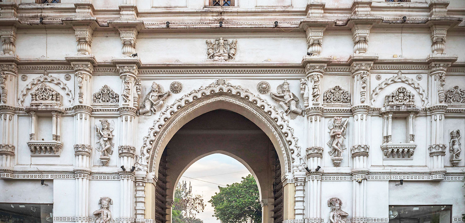 Khambaliya Gate